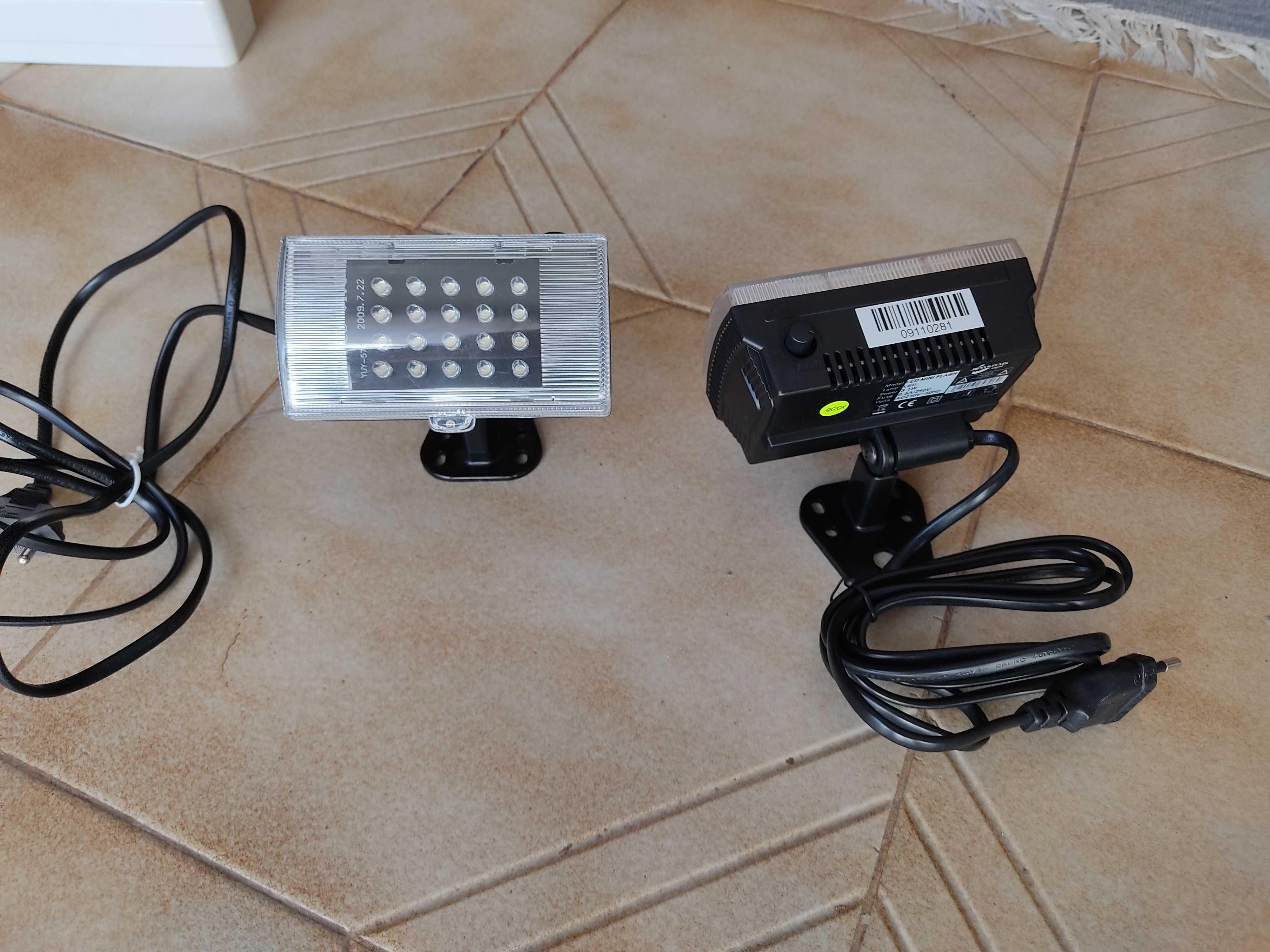 Dois Strobs Led Flash com velocidade ajustável