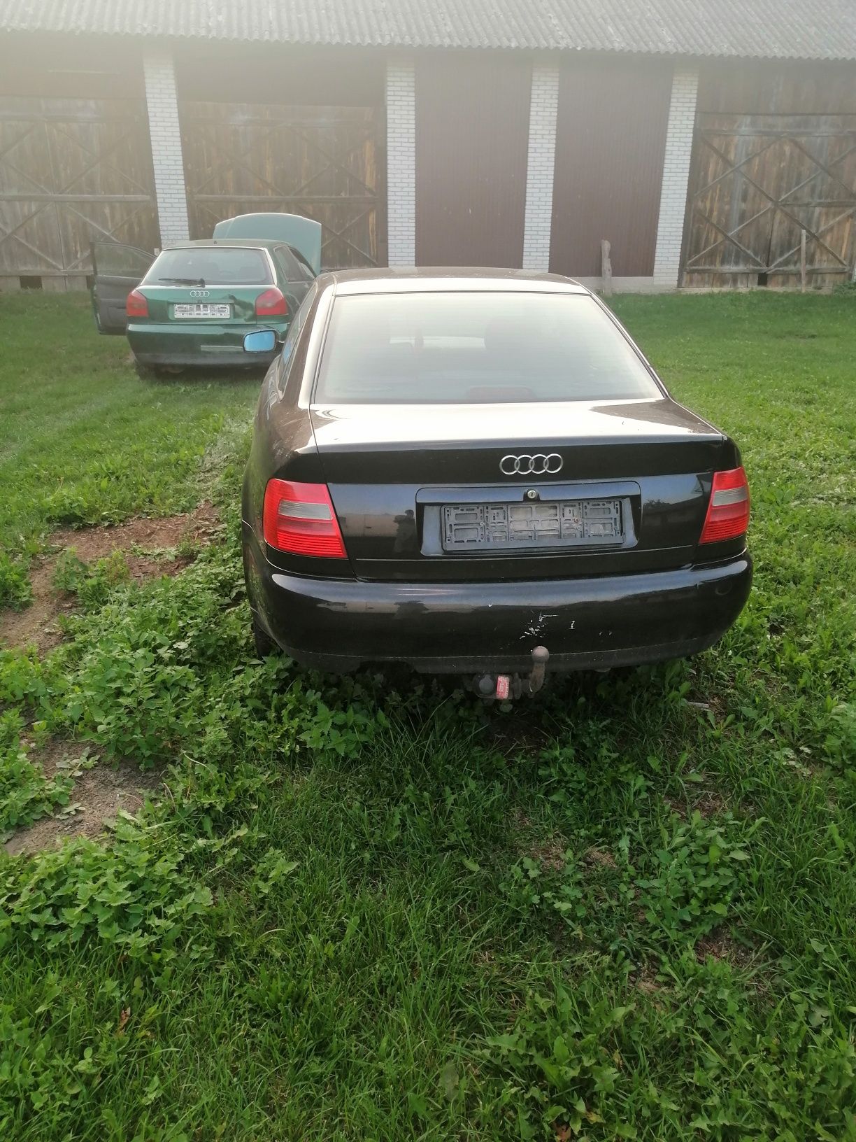 Audi a4 b5 1.6 benzyna LY9B Części mechaniczne i blacharskie.