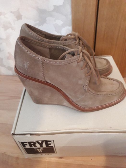 Продам новые шикарные туфли,ботинки,ботильоны Frye р.38-39(р.8).