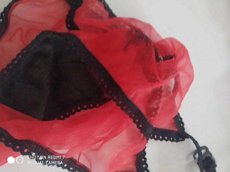 Жіноча білизна гарненька