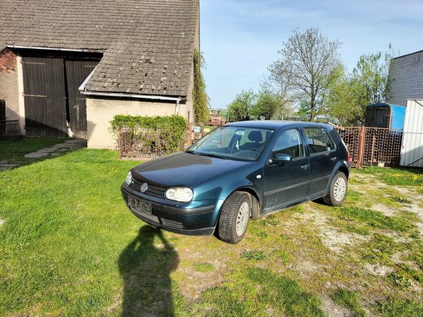 Volkswagen Golf 1,4 16v 75kM