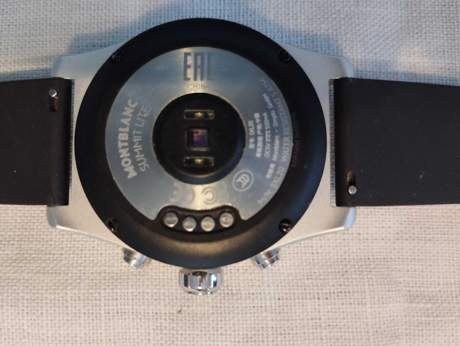 De Luxo Smartwatch Montblanc Summit Lite