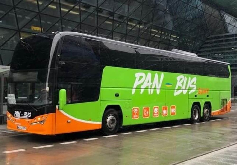 Україна Європа автобус мікроавтобус пасажирські перевезення