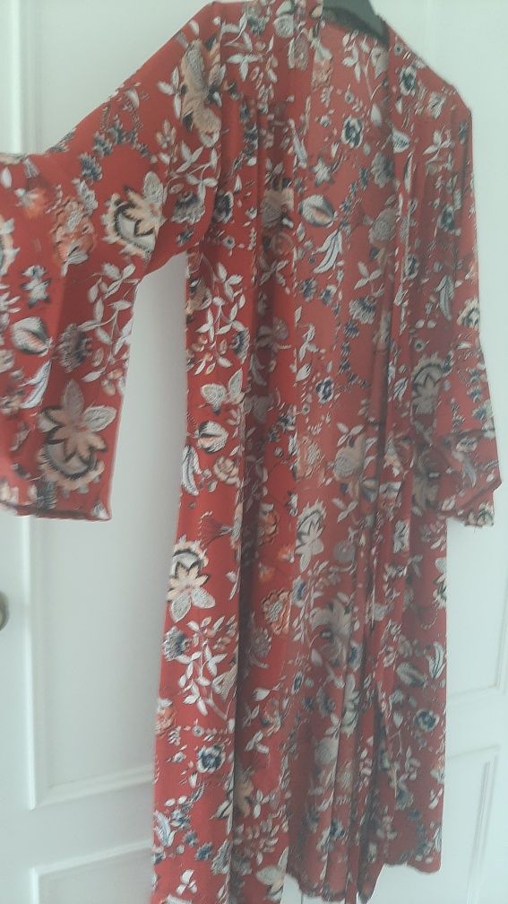 Vestido floral vermelho e bege, M,L
