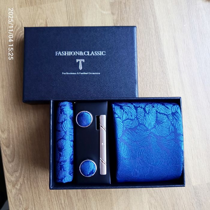 Nowy komplet krawat spinki pochetka komplet w pudełku