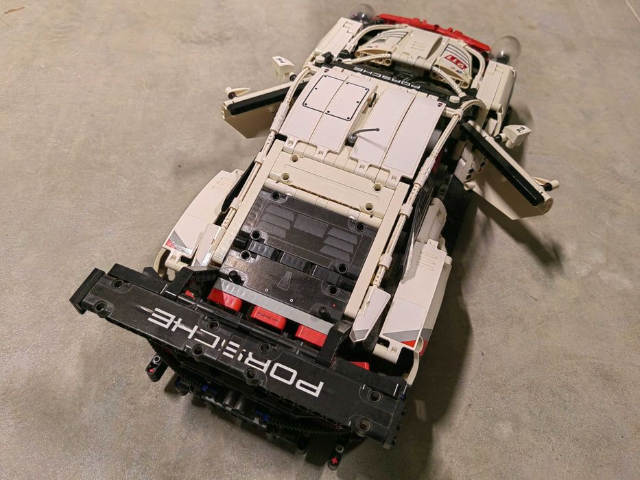 Lego Technic Porshe 911 RSR