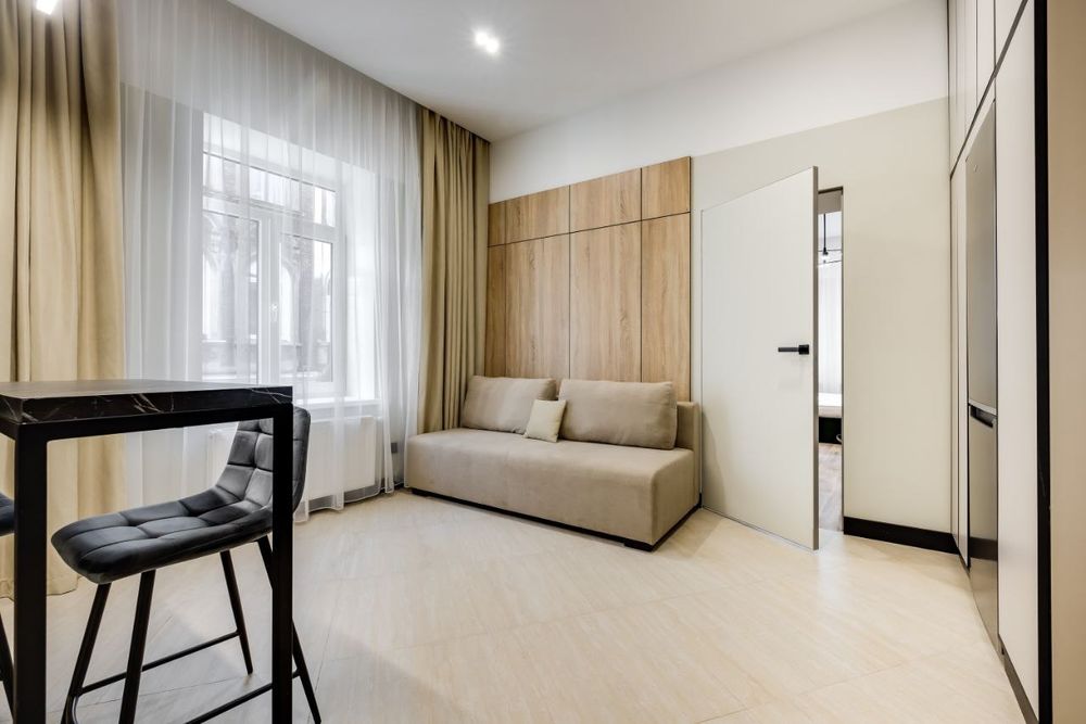 Центр міста!Продаж квартири з дизайнерським ремонтом по вул.І.Франка.