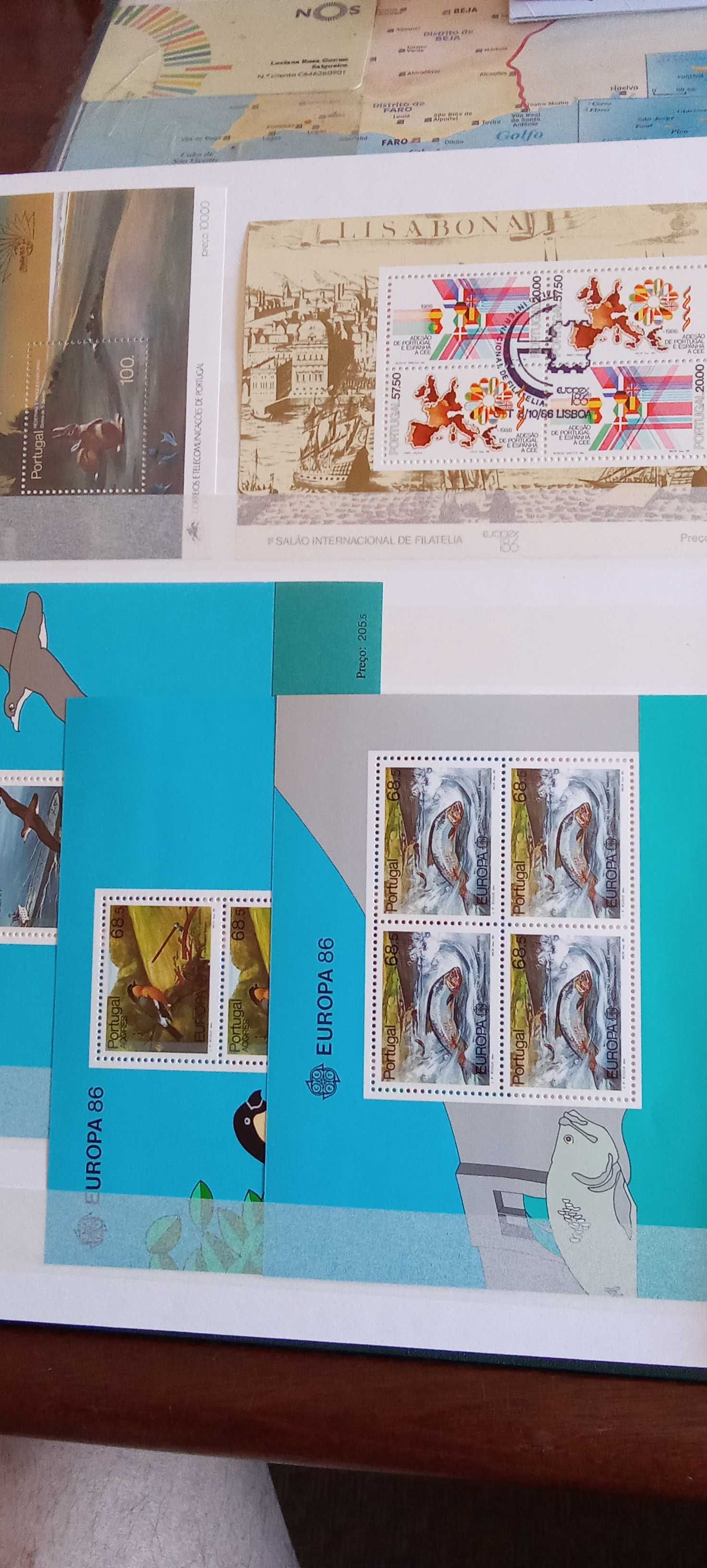 Selos de Portugal classificador novo com 40 Blocos