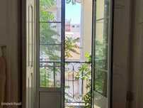 Apartamento T3 + 1 com varanda de 30 m2 junto Campo de Santana/Márt...