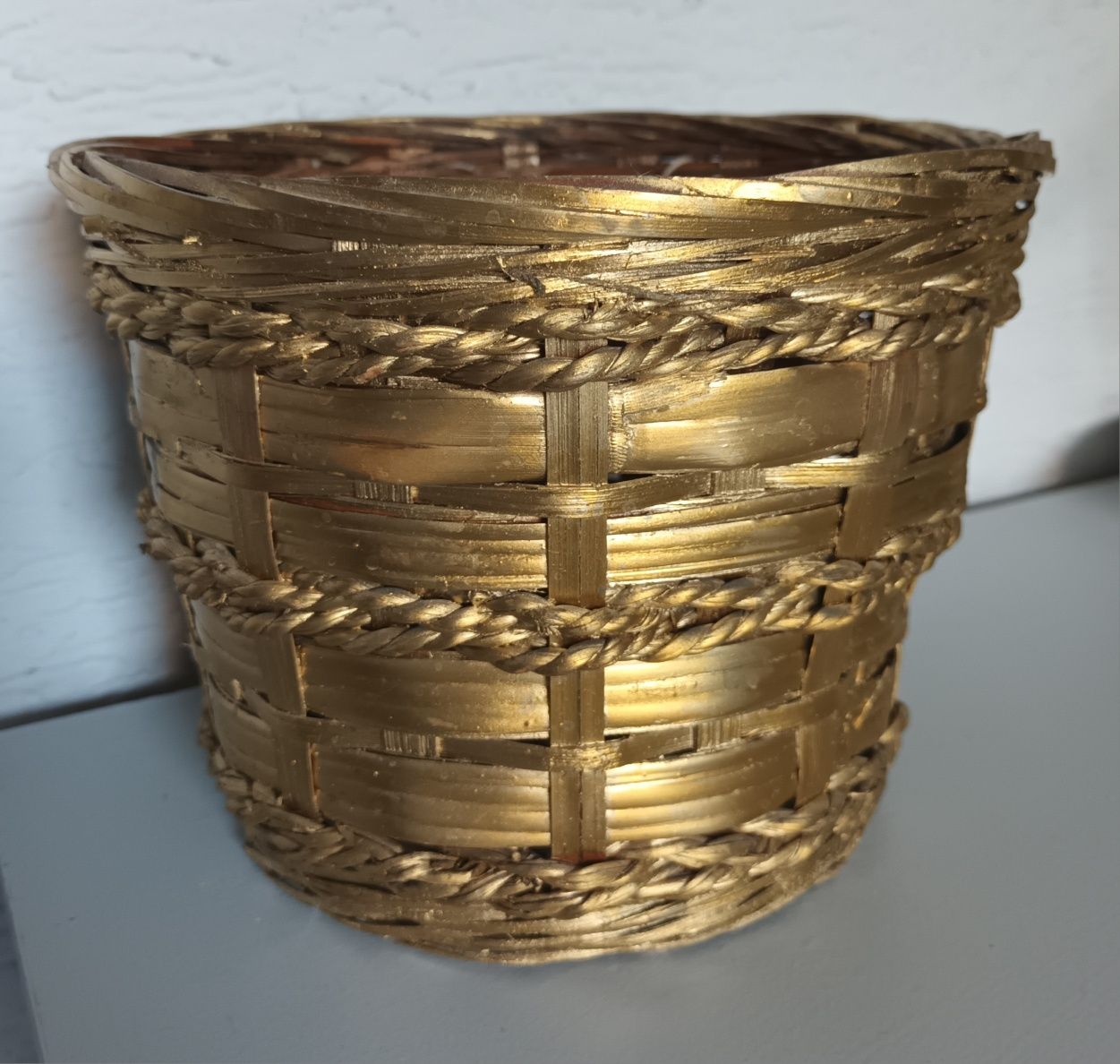 Koszyk wiklina sznurek złoty