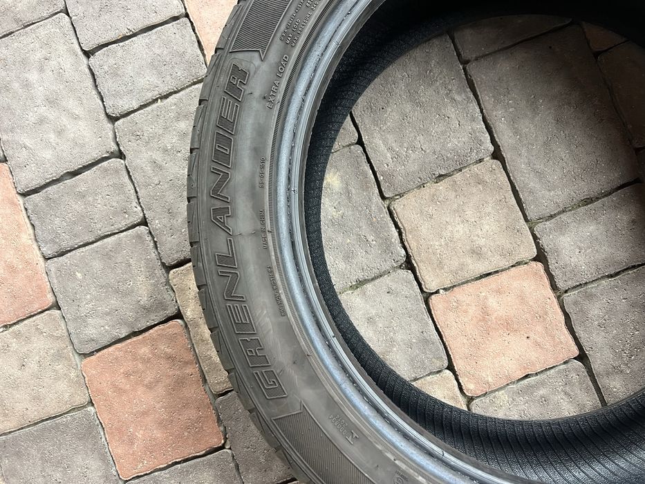 В хорошому стані розмір 245/45 R19 комплект 4 шини