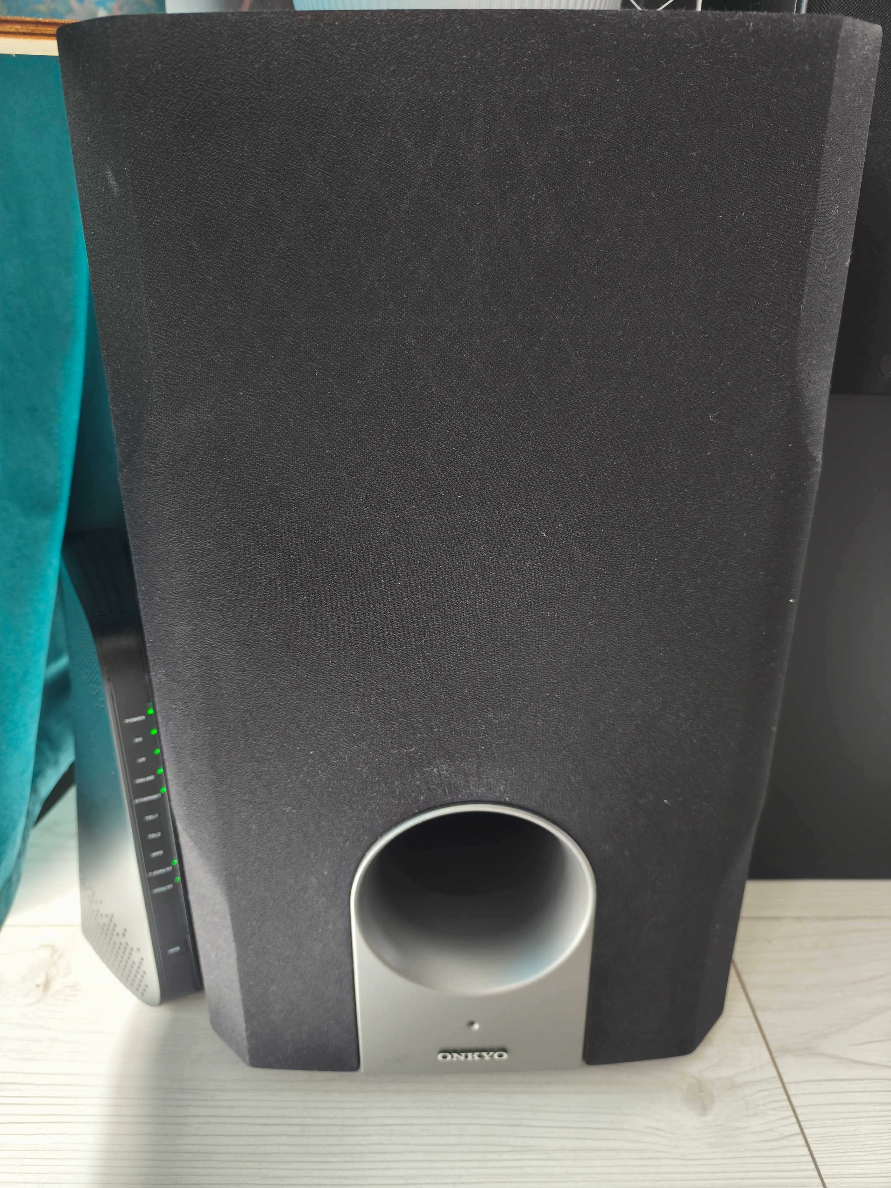 Amplituner Onkyo tx 8220 + subwoofer Onkyo skw 204