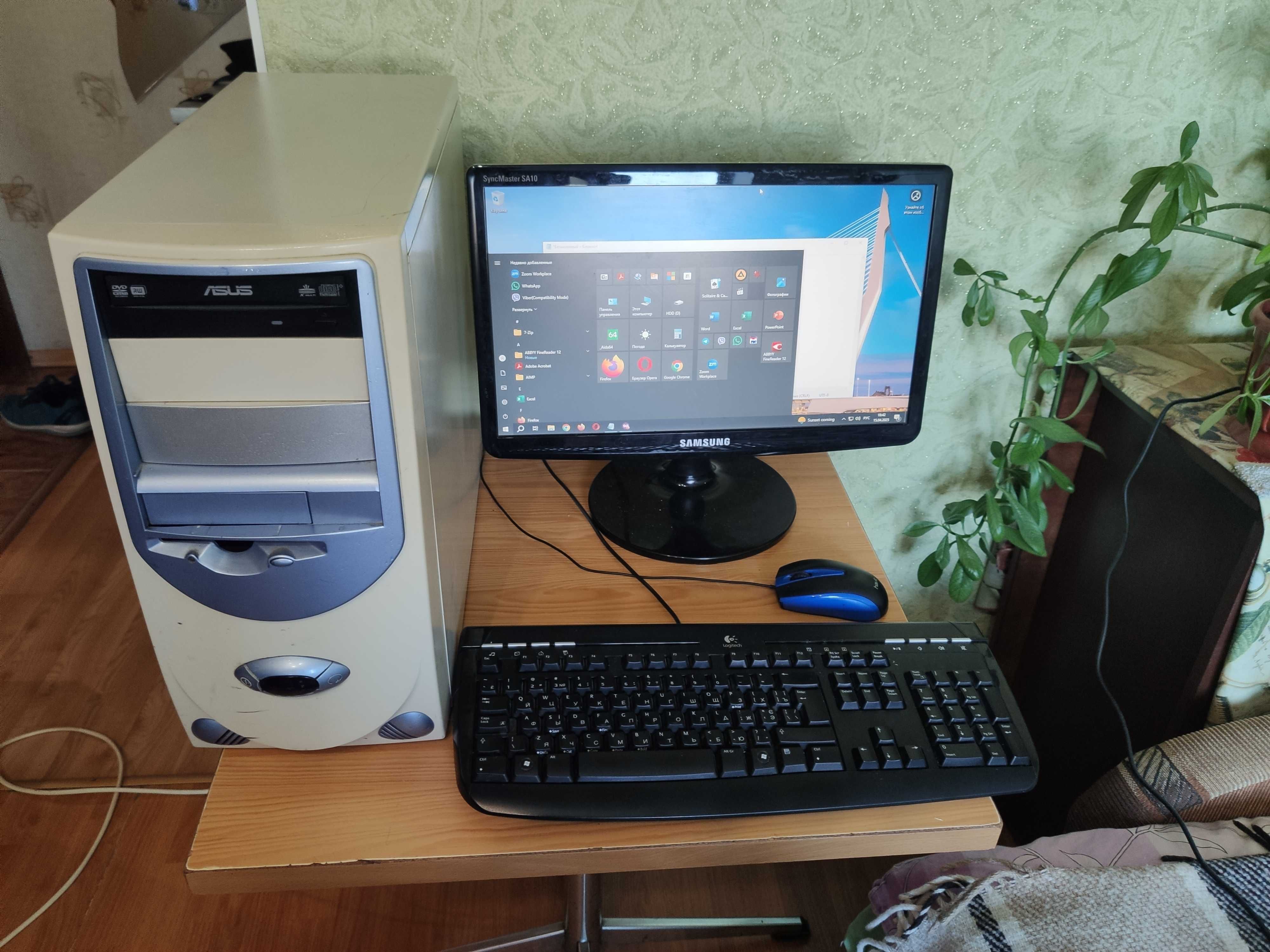 Компьютер с монитором