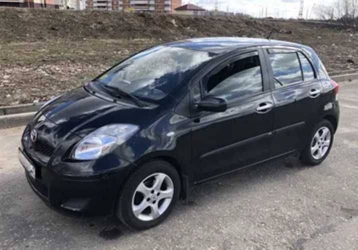 Ветровики вставные Toyota Yaris 2006-2011 новые моделные Heko Team 4шт