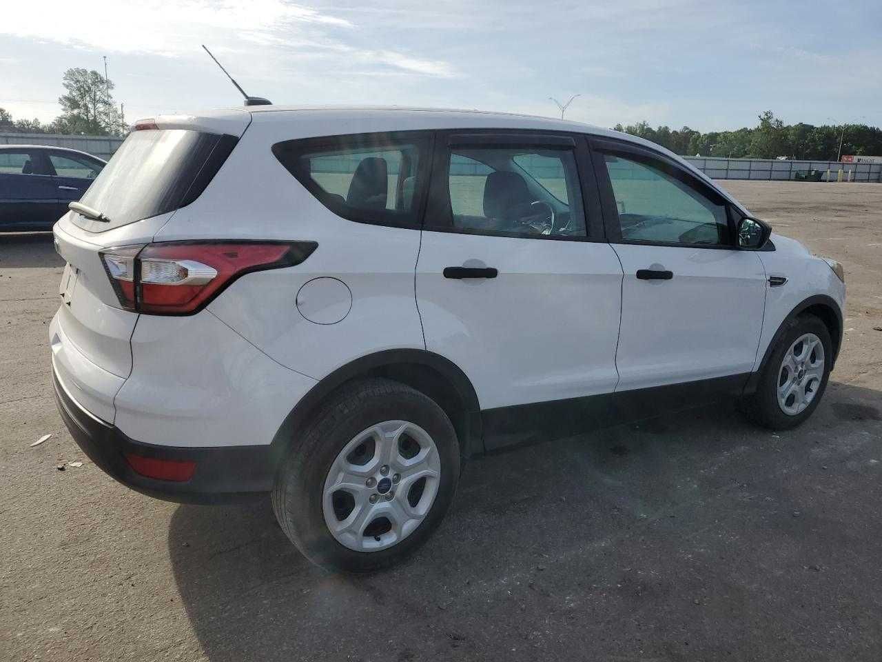 Ford Escape S 2017