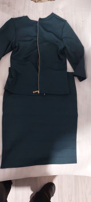 Жіночий костюмчик