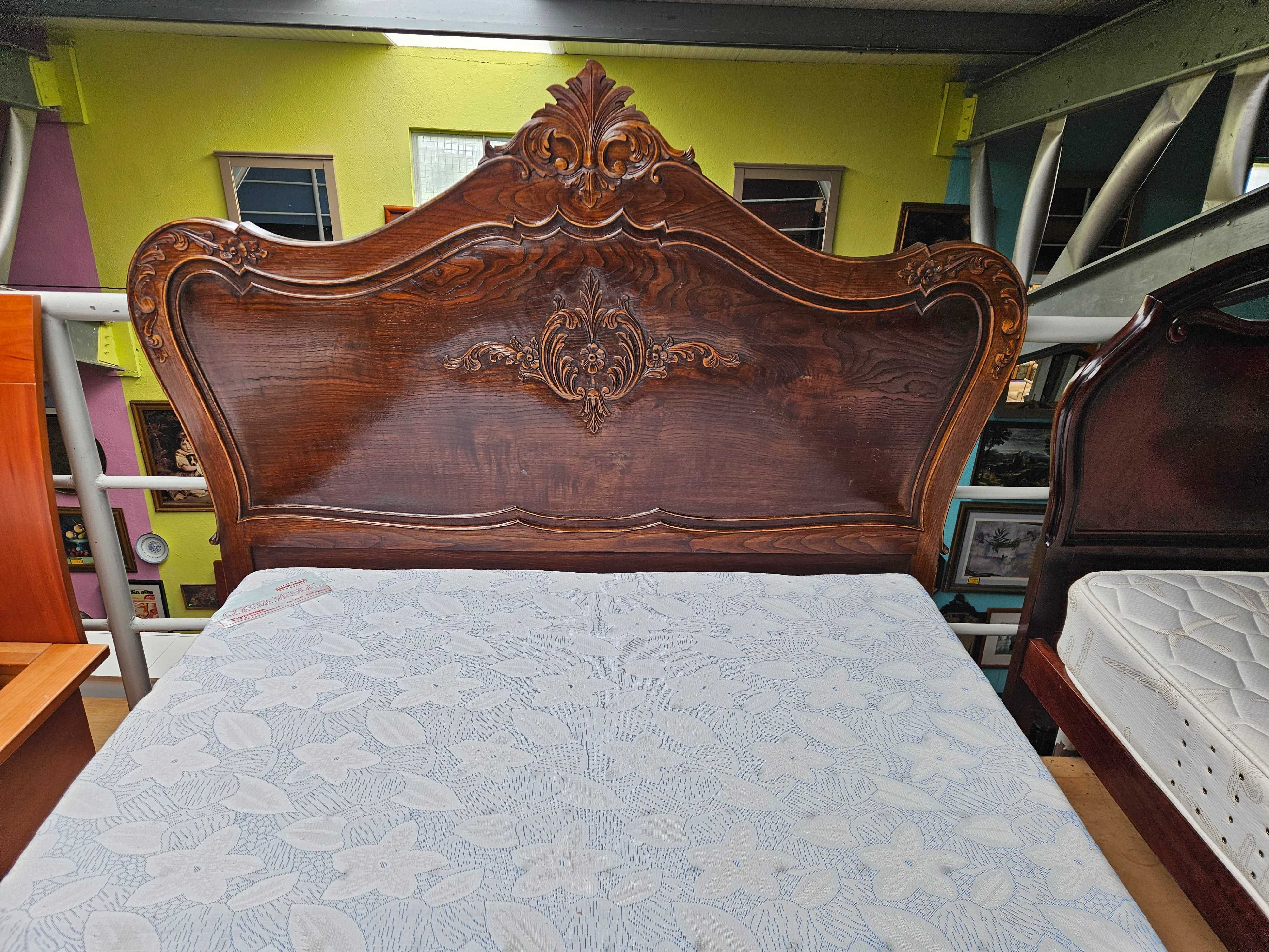 Cama antiga com estrado e colchão - óptimo estado