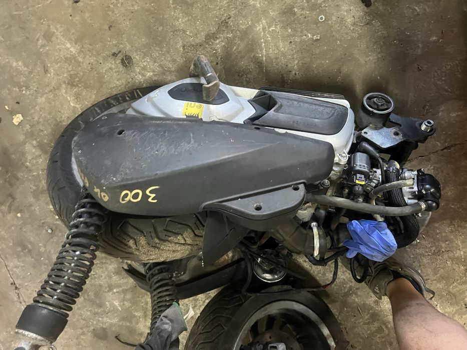 Piaggio mp3 300 yourban silnik komplet gwarancja
