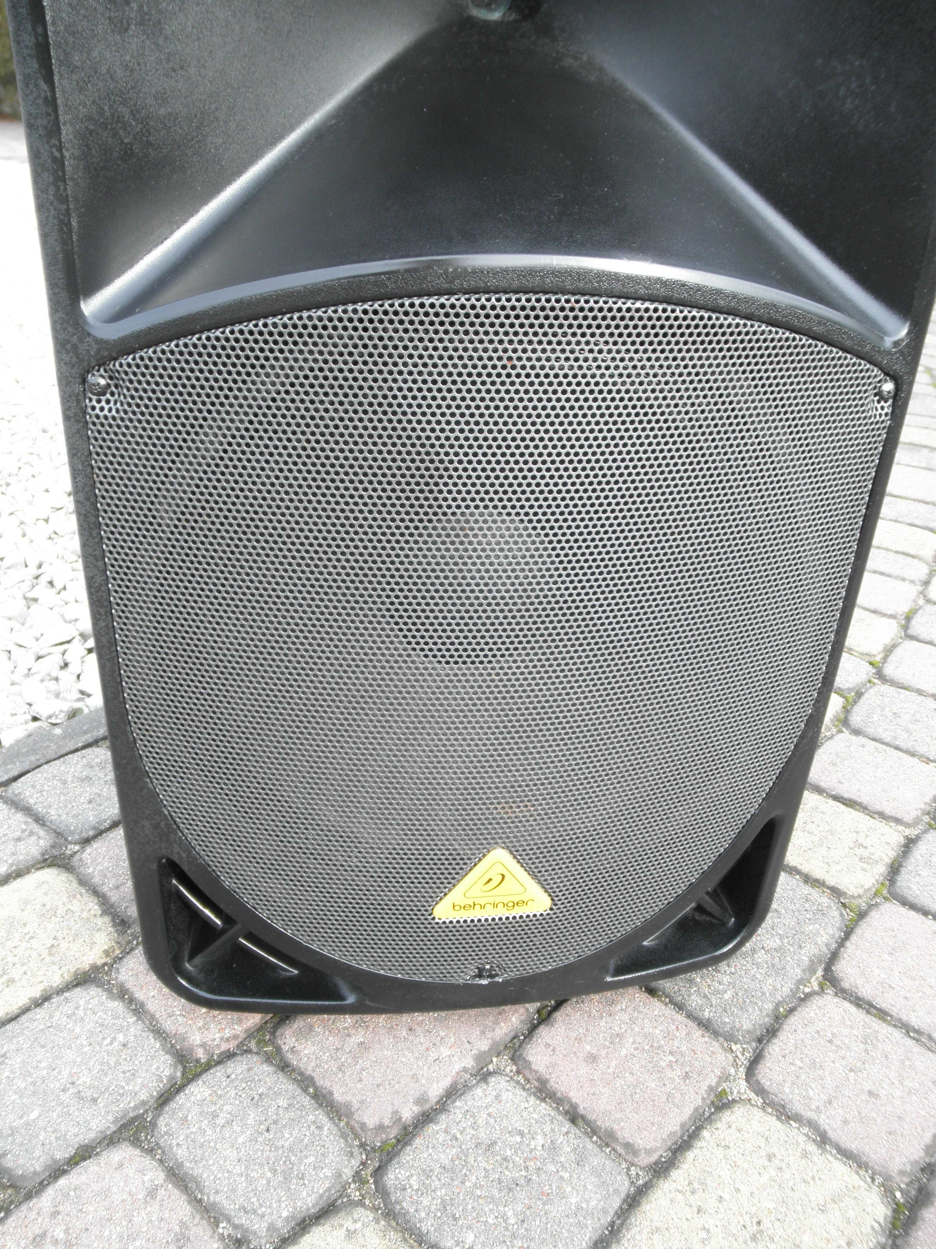 Kolumna Behringer Eurolite B 115 D .