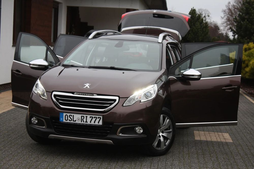 Peugeot 2008 1.6 benzyna ALLURE Klima PANORAMA Alufelgi TABLET PółSkóra OPŁACONY