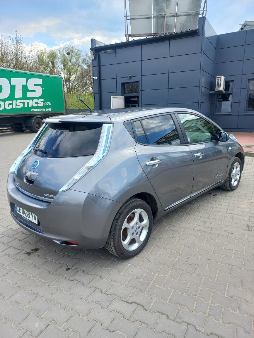 Nissan Leaf 2014