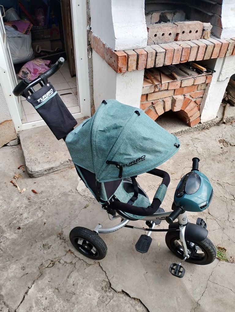 Трёхколёсный велосипед с родительской ручкой