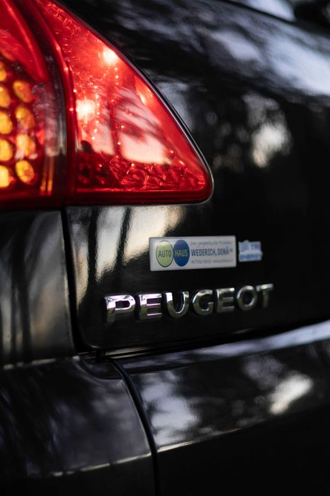 Peugeot 3008 1.6 бензин