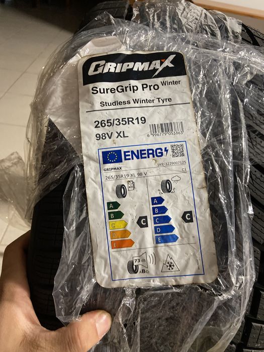 Pneu novo GRIPOMAX SureGrip Pro