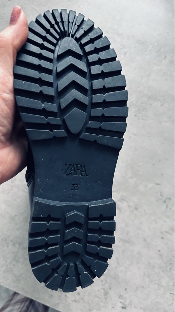 Ботинки для дівчинки фврми ZARA