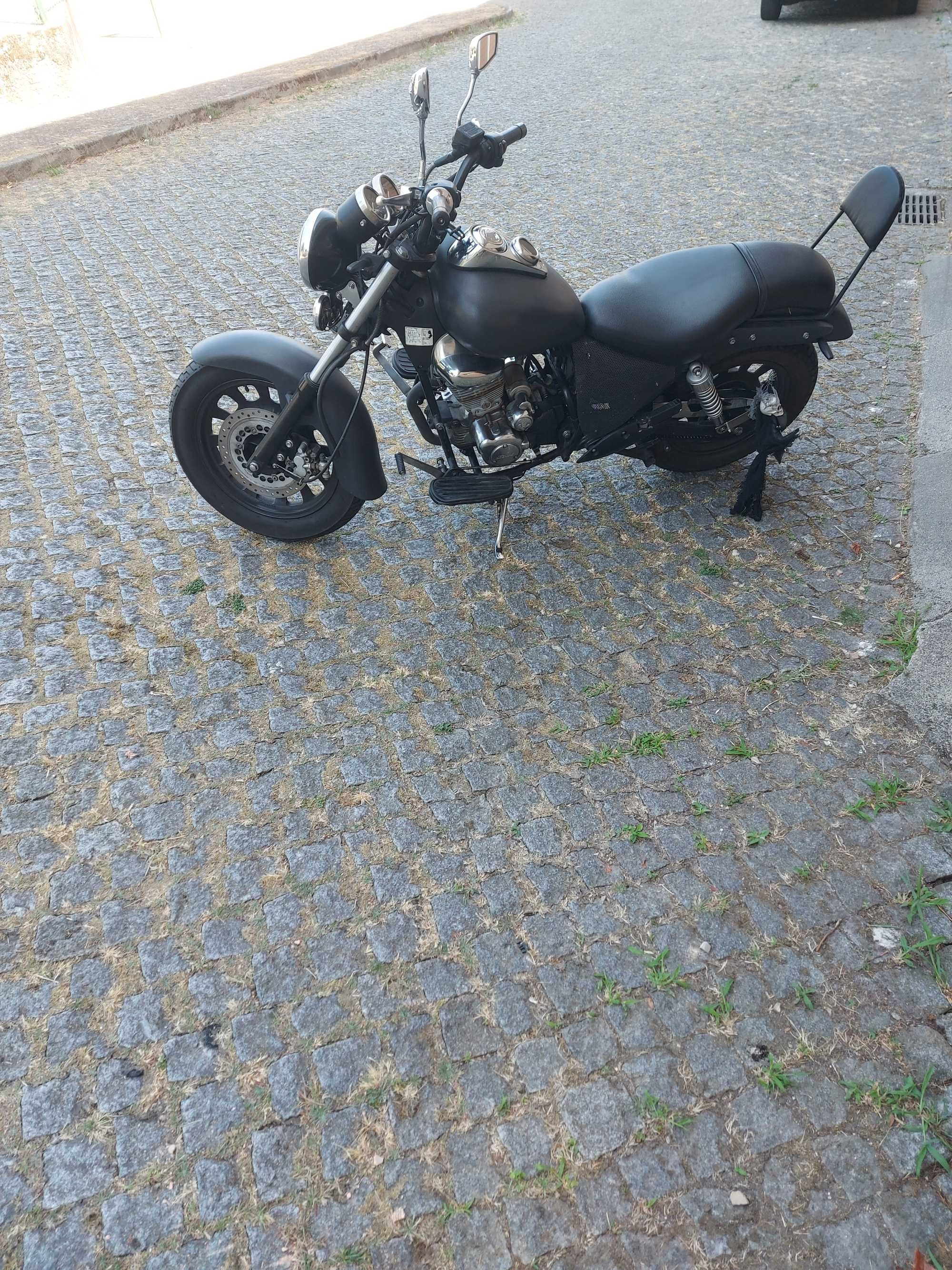 Moto Superlight 125
