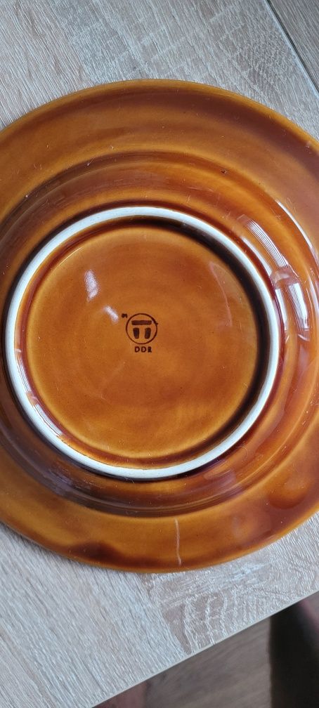 Talerze z porcelitu DDR