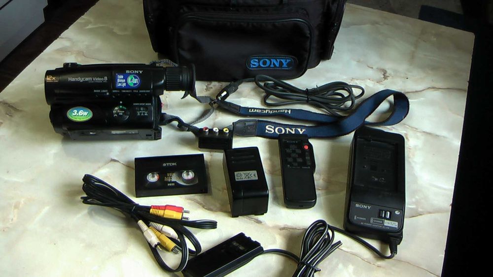 Відеокамера Sony Handycam CCD-TR420E Video8