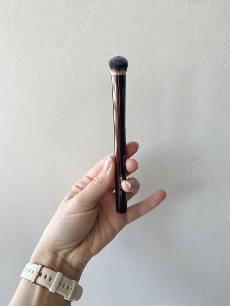 Hourglass concealer brush пензлик кисть консилер