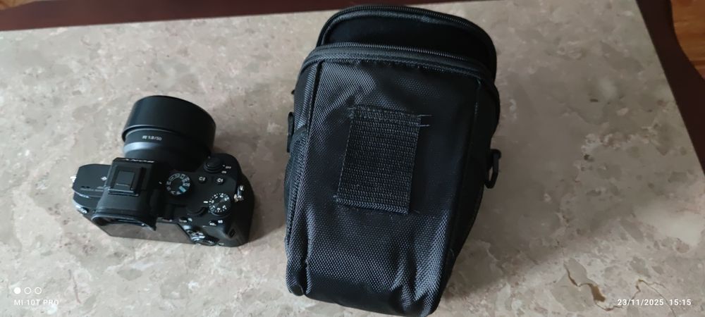 Máquina fotográfica Sony ILCE-7M como nova tem pouco uso.