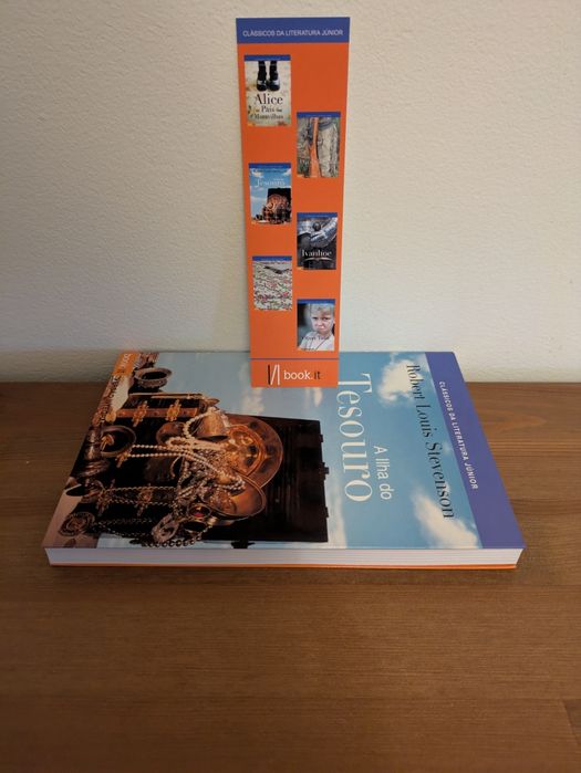 L " A Ilha do Tesouro " Robert Louis Stevenson (Como Novo)