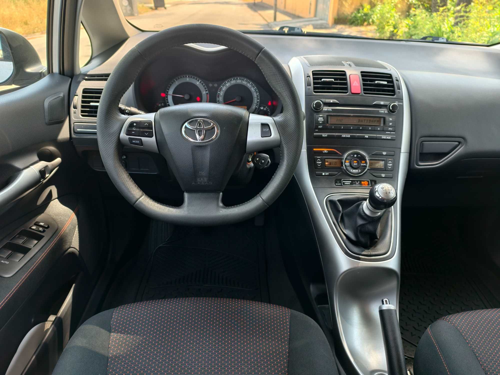Toyota Auris 1.4 D-4D Sport | 127 mil quilometros | Nacional