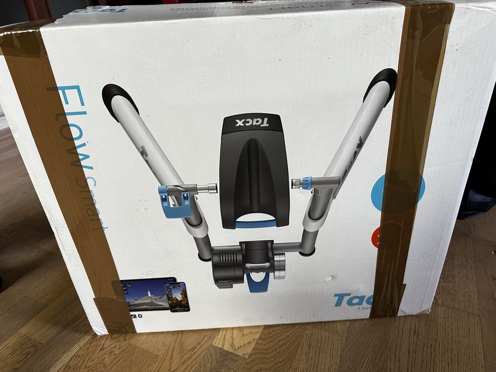 Trenażer Tacx Flow Smart