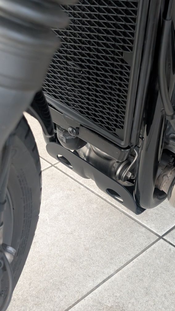 Triumph Street Twin 900 (+2000€ em extras)