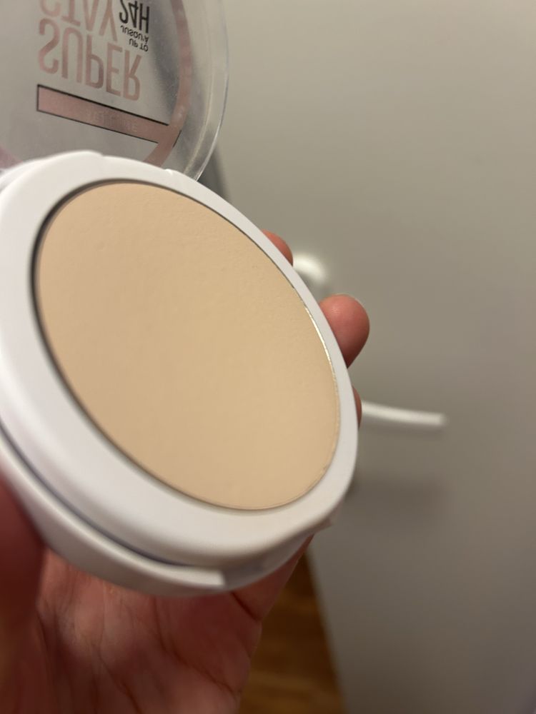Puder nowy maybelline