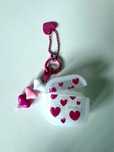 Etui AirPods 4 z brelokiem