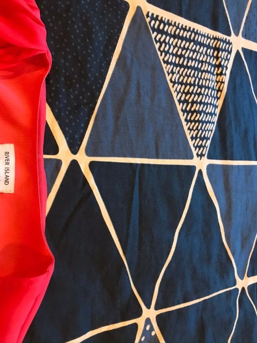 Malinowa czerwona sukienka zwiewna mgiełka podszewka RIVER ISLAND XS S