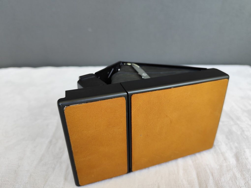 Polaroid SX-70 Land camera model 3