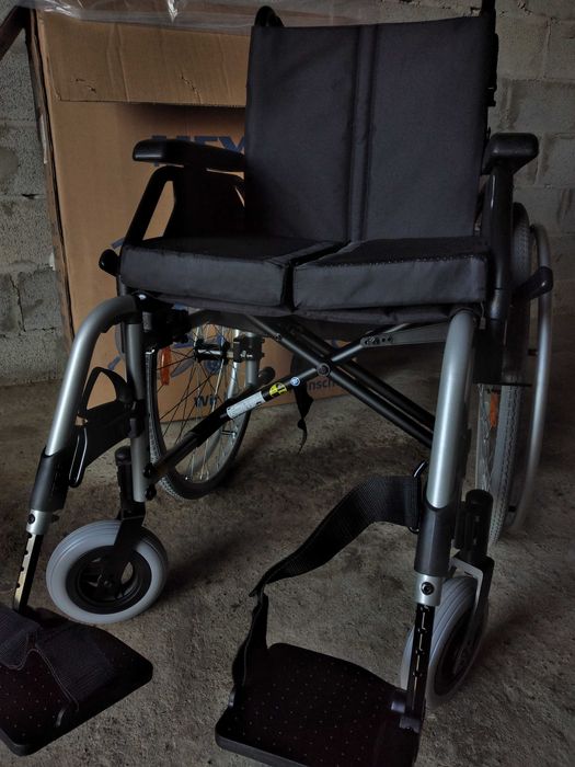 Крісло колісне інвалідне