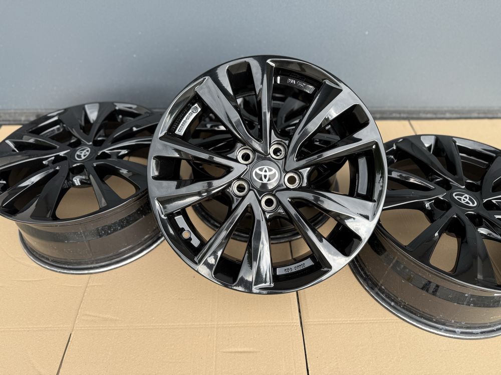 Alufelgi 17 cali 5x114,3 Toyota Corolla E21 Auris HR-V Yaris Cross