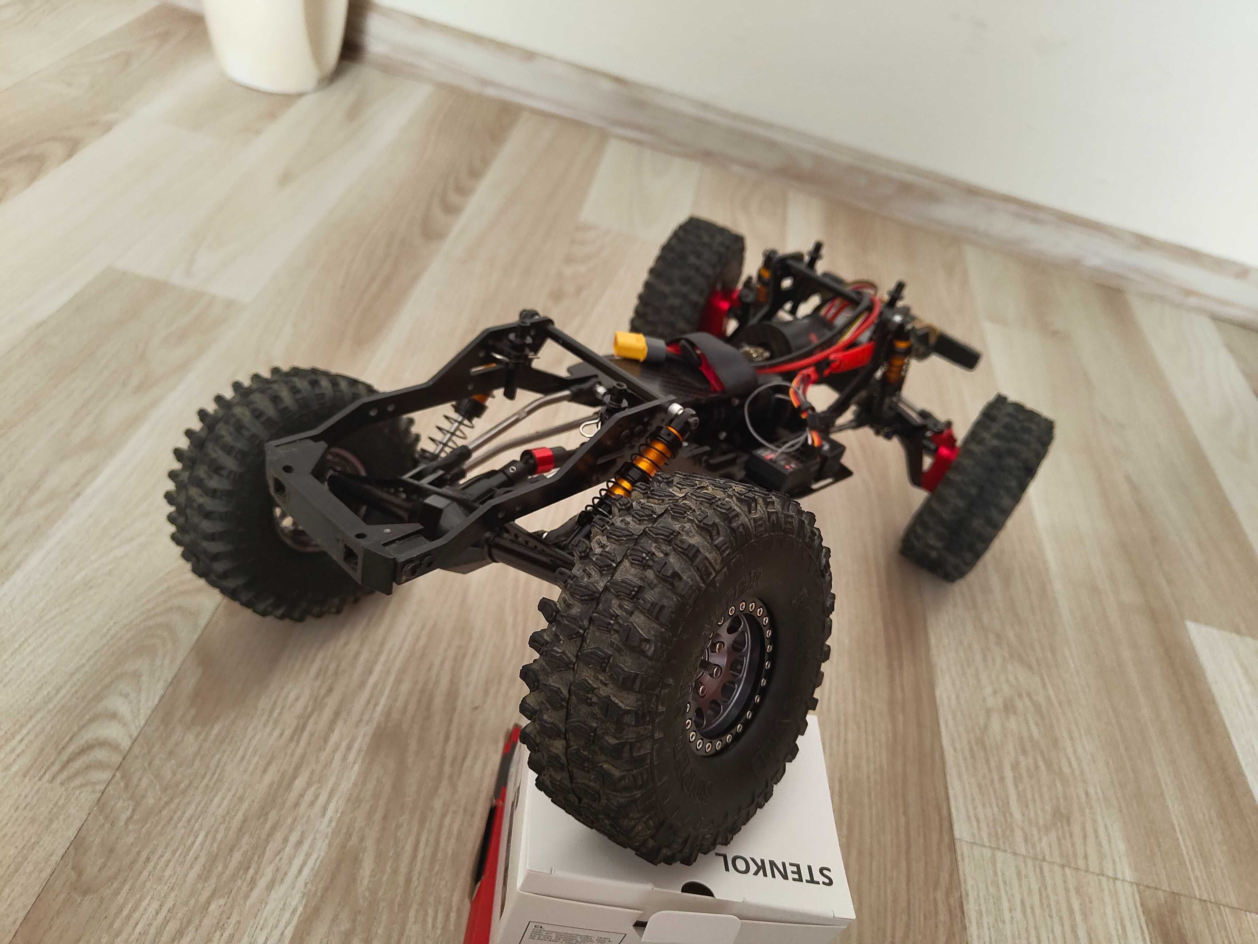 Rc crawler axial capra, traxxas w skali 1/10, duży zestaw