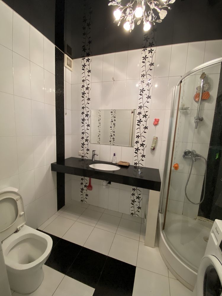 Продаю дом 160м2 в самом центре, возле ресторана Скорини
