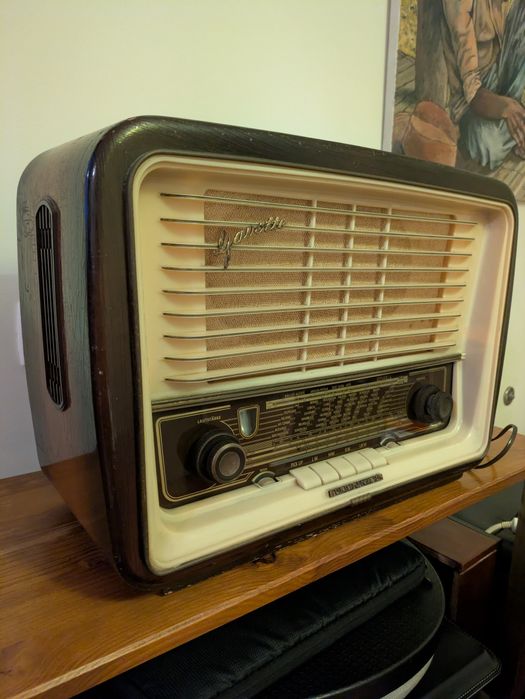 Rádio Telefunken Gavotte 6 (1955) – totalmente funcional
