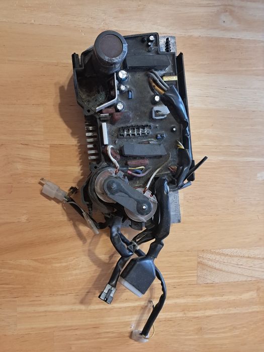 Стабілізатор напруги під відновлення