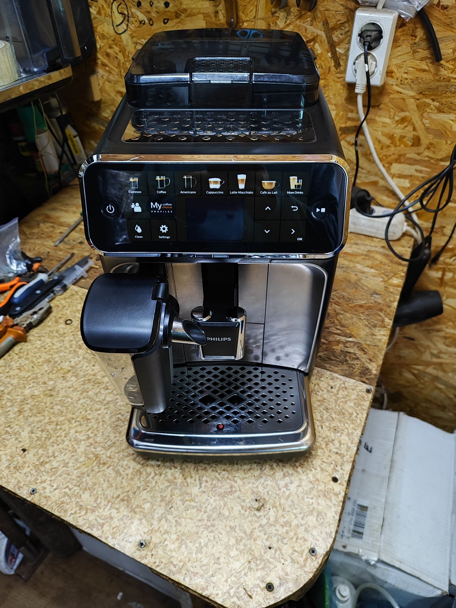 Кофемашина, кавоварка Philips Latte GO