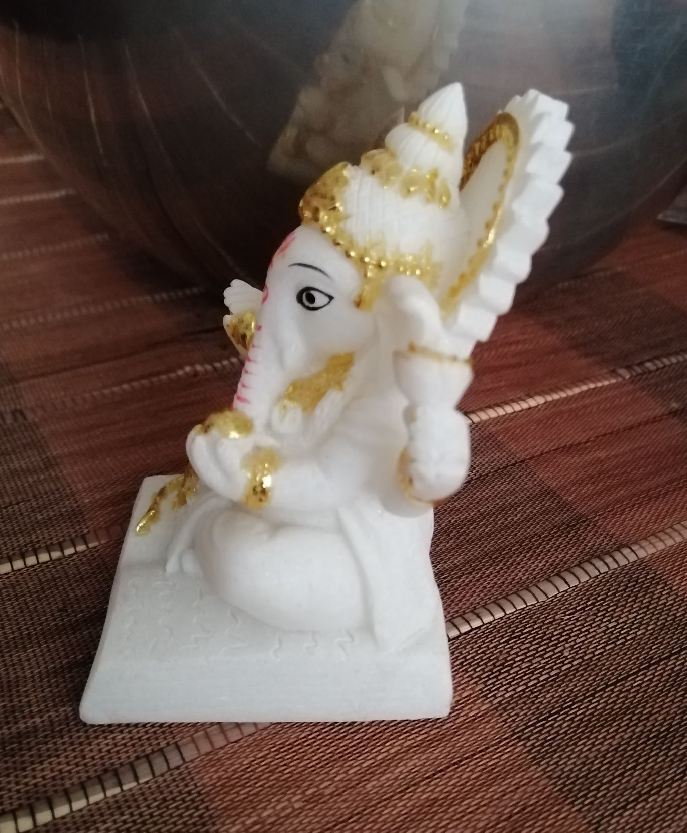 Deus Ganesha em pedra